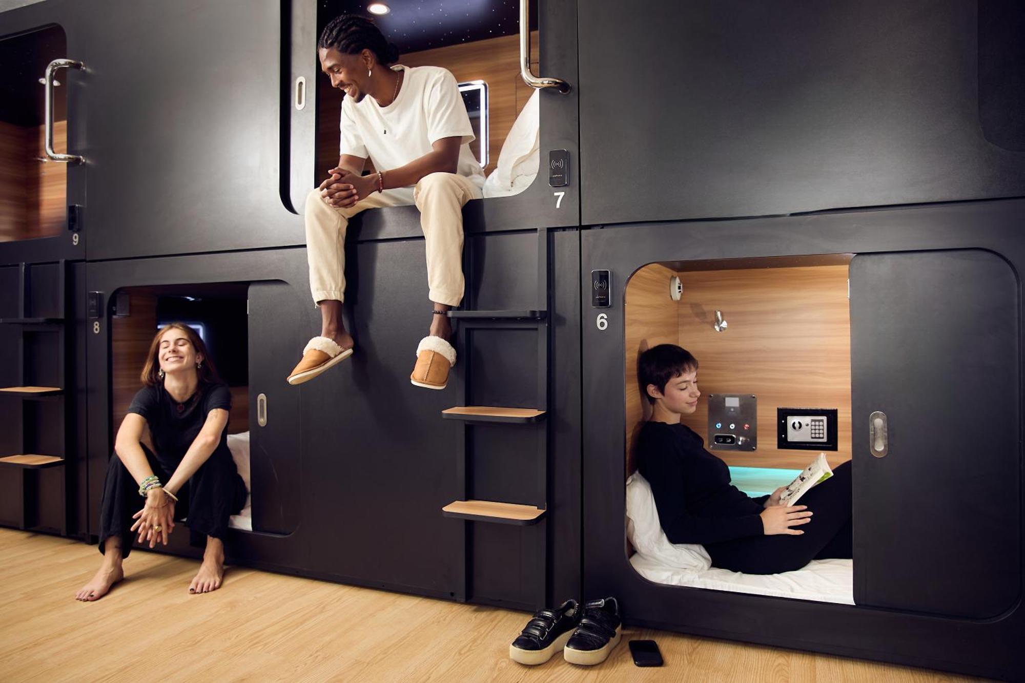 Capsule Hotel Montreal Exterior foto
